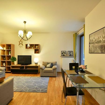 Mlociny Metro Apartment Varšava Exteriér fotografie