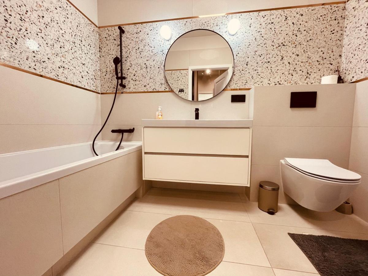 Mlociny Metro Apartment Varšava Exteriér fotografie