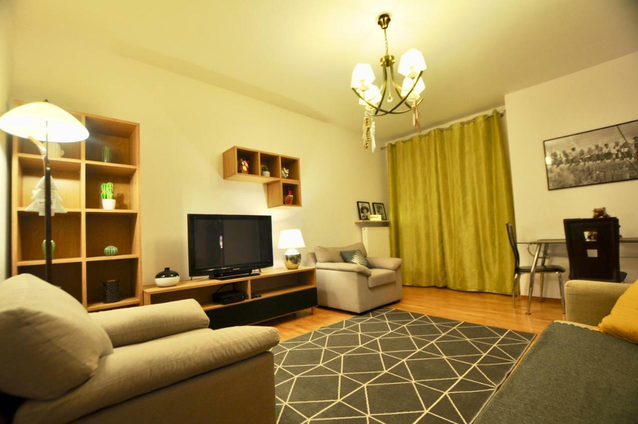 Mlociny Metro Apartment Varšava Exteriér fotografie